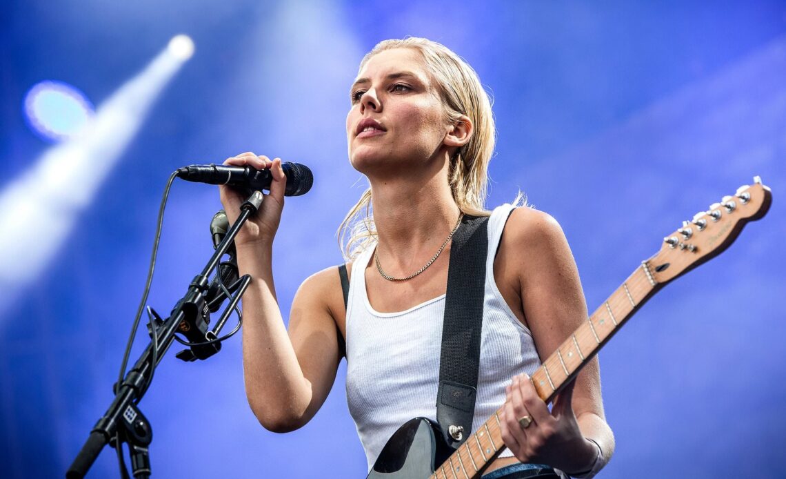1118full ellie rowsell