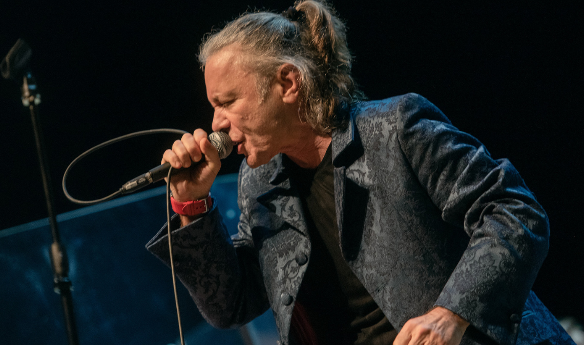 O "monge" do rock n' roll 1 Bruce Dickinson Leca Suzuki