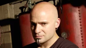 “Down with the Sickness (literalmente): Disturbed pausa carreira após polêmicas de Draiman” 2 IBAGEM DAVID DISTURBED
