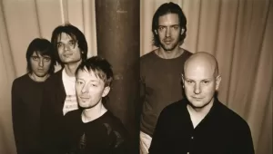 🎧 Radiohead lança álbum ao vivo “Hail to the Thief Live Recordings 2003–2009” com energia bruta e vinil colorido pra colecionador 2 IBAGEM MAIS RADIOHEAD