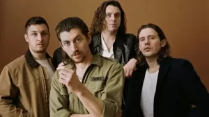 Arctic Monkeys quebram o silêncio e anunciam música inédita após quatro anos 2 IBAGEM ARTCIC MONEKYS