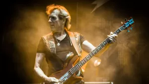 Luto no hard rock: Francis Buchholz, ex-Scorpions, morre aos 71 anos 2 IBAGEM FRANCIS BUCHHOLZ