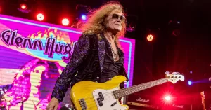 Glenn Hughes cancela turnê nos EUA após diagnóstico de “doença menor” 2 IBAGEM GLENN HUGHES