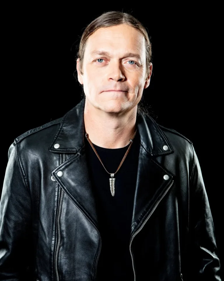 Luto: Morre Brad Arnold, voz do 3 Doors Down, aos 47 anos - Rock e