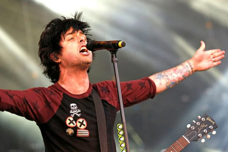 Green Day solta o verbo antes do Super Bowl e mira ICE e Trump 1 IBAGEM BILLIE JOE ARMSTRONG