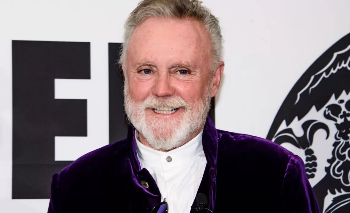Roger Taylor afia as baquetas e mira a política em novo single solo 1 IBAGEM ROGER TAYLOR
