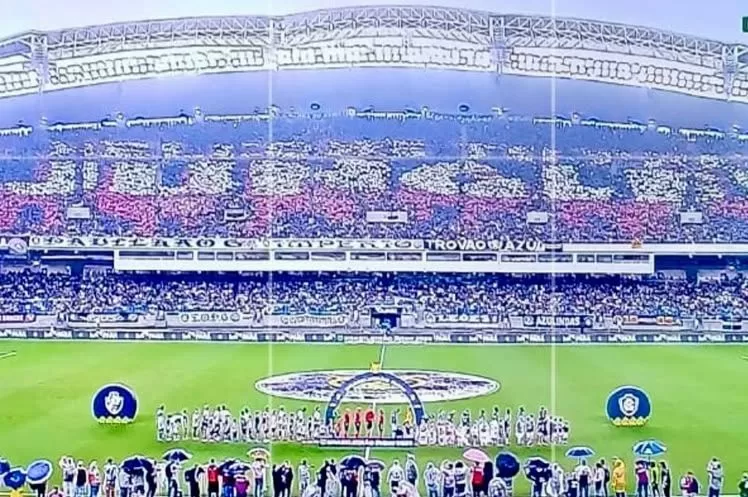 Torcida do Remo manda mosaico estilo rock e homenageia Guns N’ Roses no Mangueirão 1 IBAGEM MOSAICO REMO PREMIERE