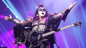 Gene Simmons vira alvo de críticas após anunciar convenção de rock com ingressos dignos de solo milionário 2 IBAGEM GENE