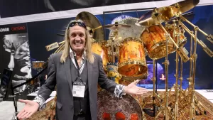 Nicko McBrain anuncia autobiografia e promete abrir os bastidores insanos do Iron Maiden 2 IBAGEM NICO