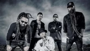 Five Finger Death Punch comemora 20 anos em grande estilo com o novo álbum "Legacy" 2 IBAGEM FIVE FINGER