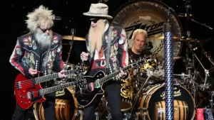 Os 10 maiores trios da história do rock escolhidos pelos fãs 2 IBAGEM ZZ TOP