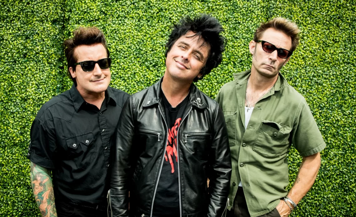 Green Day: banda lança música inédita inspirada em filme sobre os primeiros anos da carreira 1 IBAGEM DIA VERDE