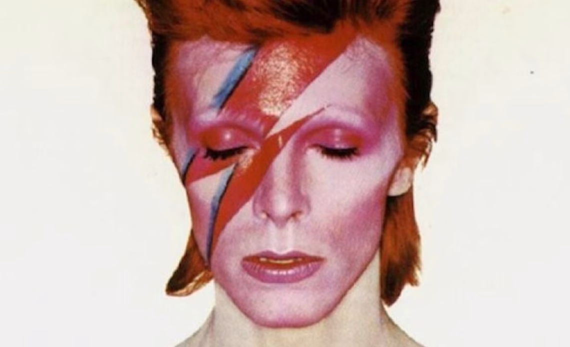 David Bowie escolheu os 25 melhores álbuns de todos os tempos — e a lista é uma viagem sonora! 1 IBAGEM DAVID BOI