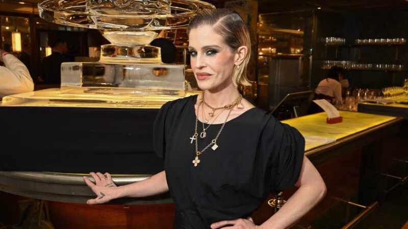 Kelly Osbourne revela pedido emocionante no túmulo de Ozzy Osbourne: “Por favor, me ajude” 1 IBAGEM KELLY OSBOURNE